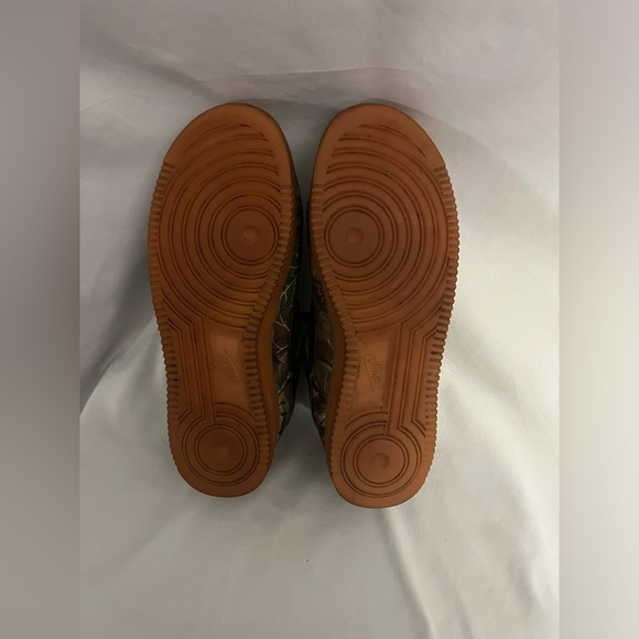Size 10.5 - Nike Realtree x Air Force 1 Low Tan Camo - Picture 6 of 8